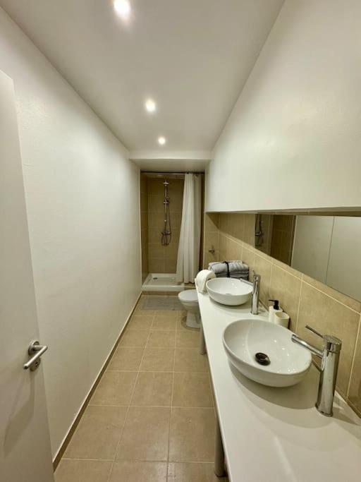 Experience Cinema Immersif Dans Appartement Renove Pres De Montmartre Париж Екстериор снимка