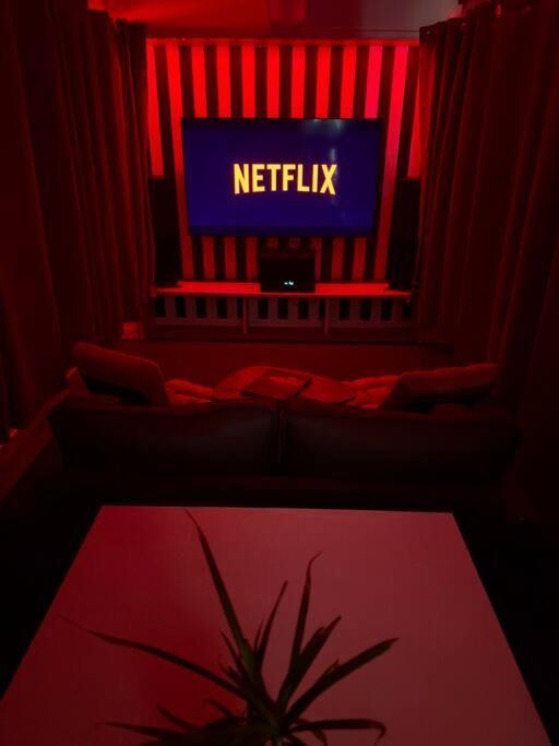 Experience Cinema Immersif Dans Appartement Renove Pres De Montmartre Париж Екстериор снимка