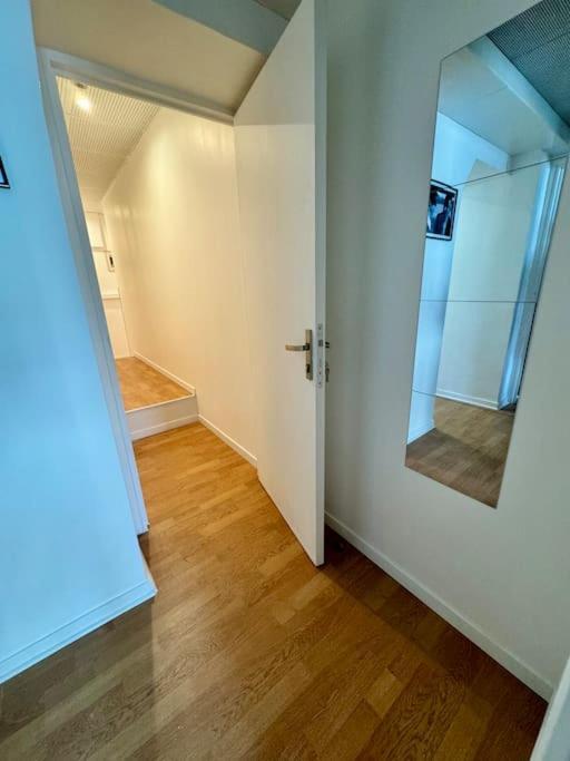 Experience Cinema Immersif Dans Appartement Renove Pres De Montmartre Париж Екстериор снимка